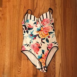 New w tags! Cute one piece with cupped top.